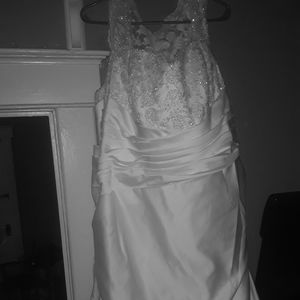 David's bridal wedding gown